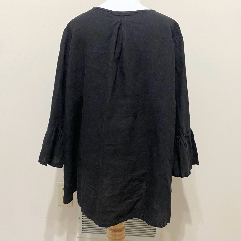 Bryn Walker Fran Linen Bell Sleeve Top Black - Picture 2 of 6